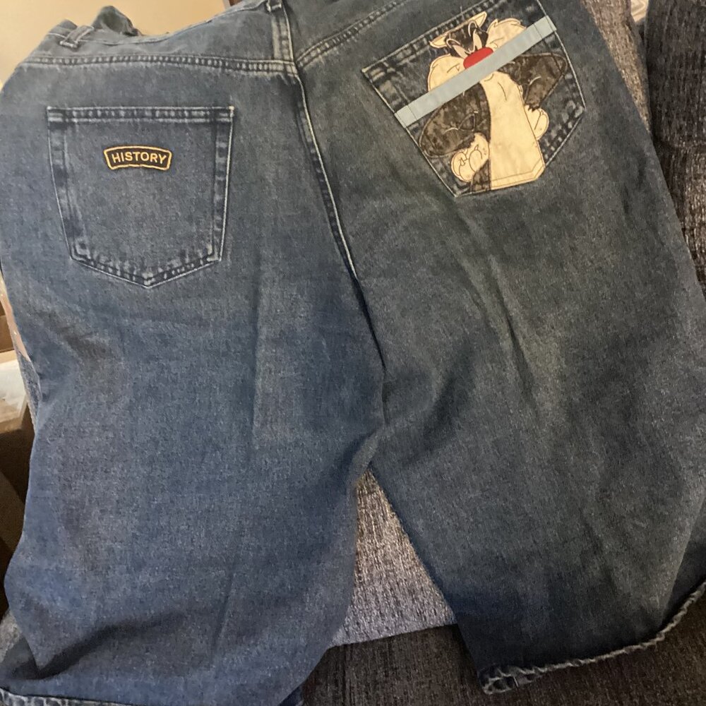 Preowned History(Disney) by Iceberg shorts-Jeans-size 36 for men